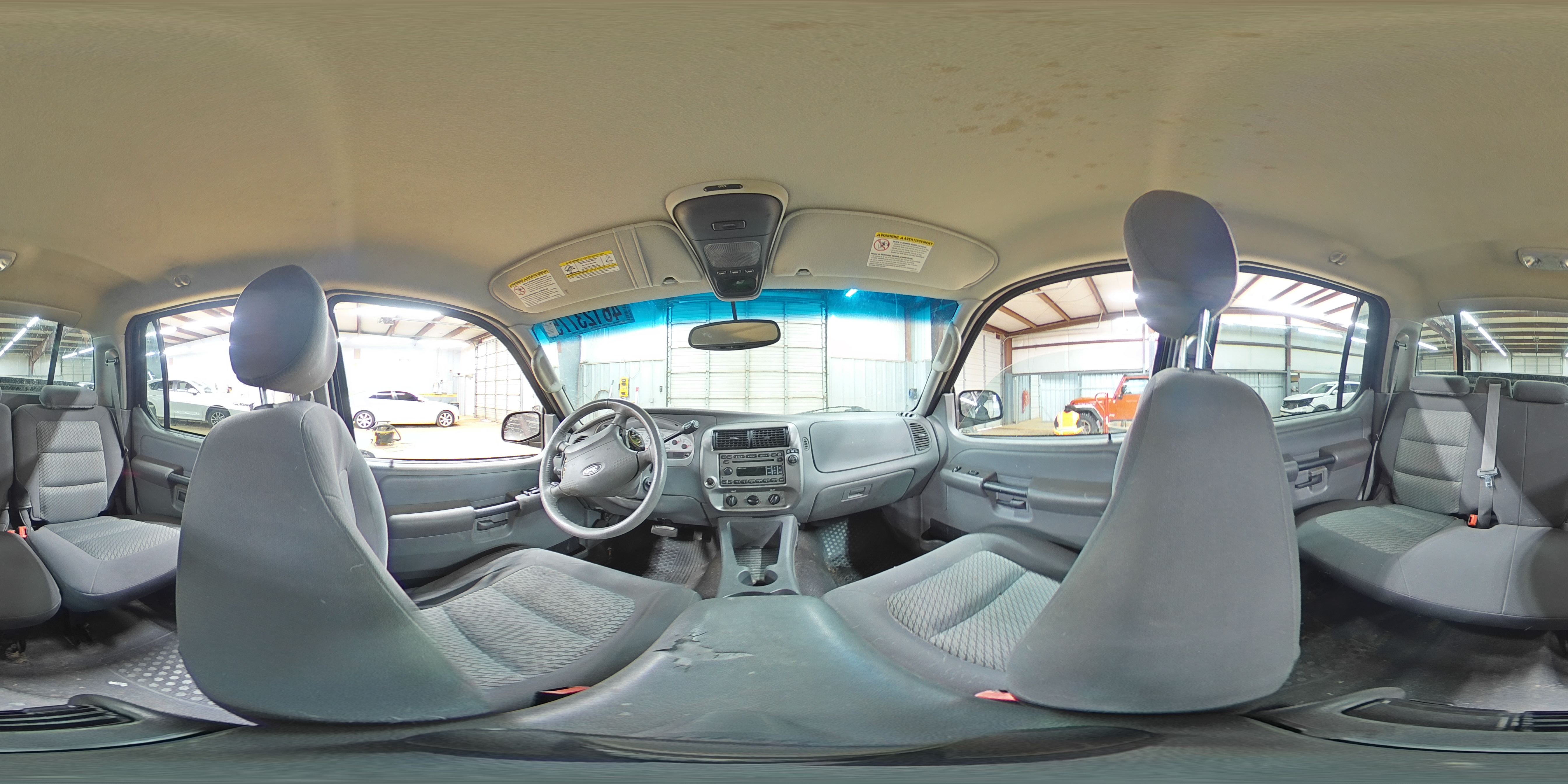 2005 Ford Explorer - Image 12