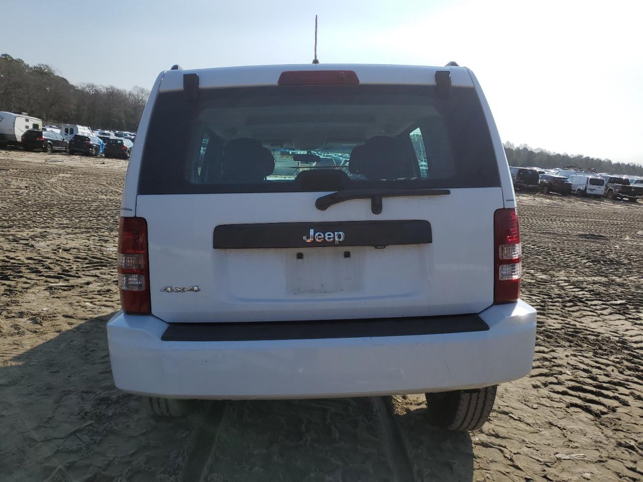 2012 Jeep Liberty (North America) - Image 6