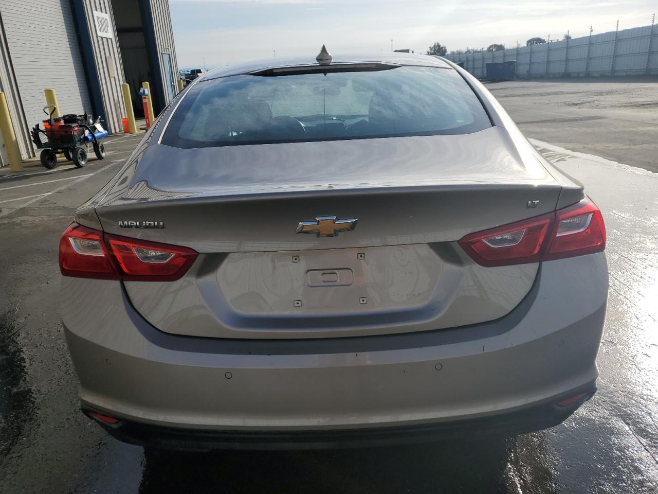 2023 Chevrolet Malibu - Image 6