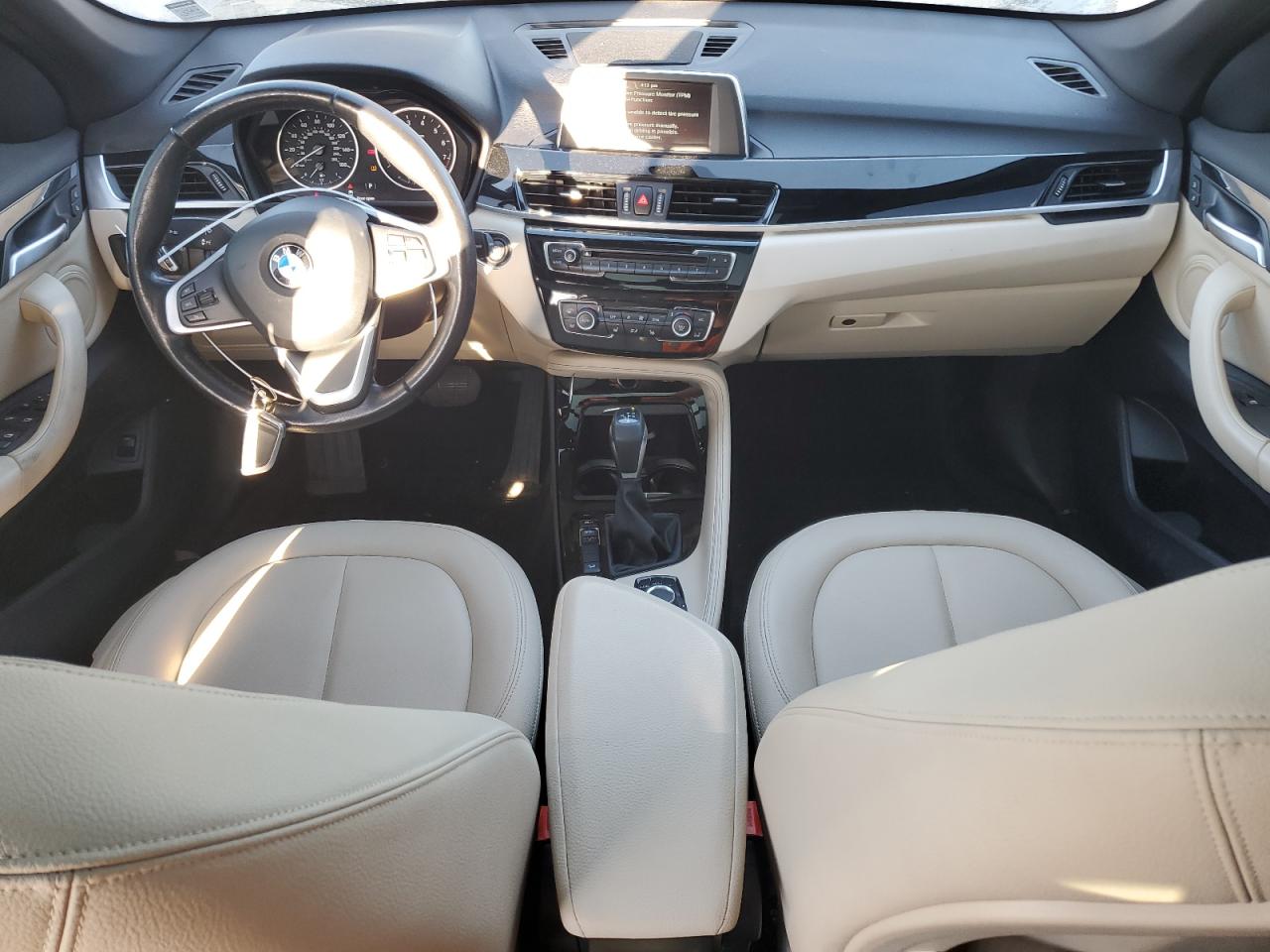 2016 BMW X1 - Image 8