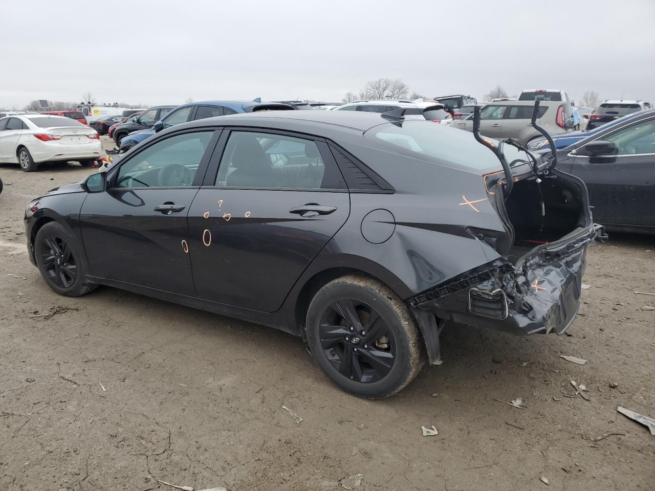 2022 Hyundai Elantra - Image 2