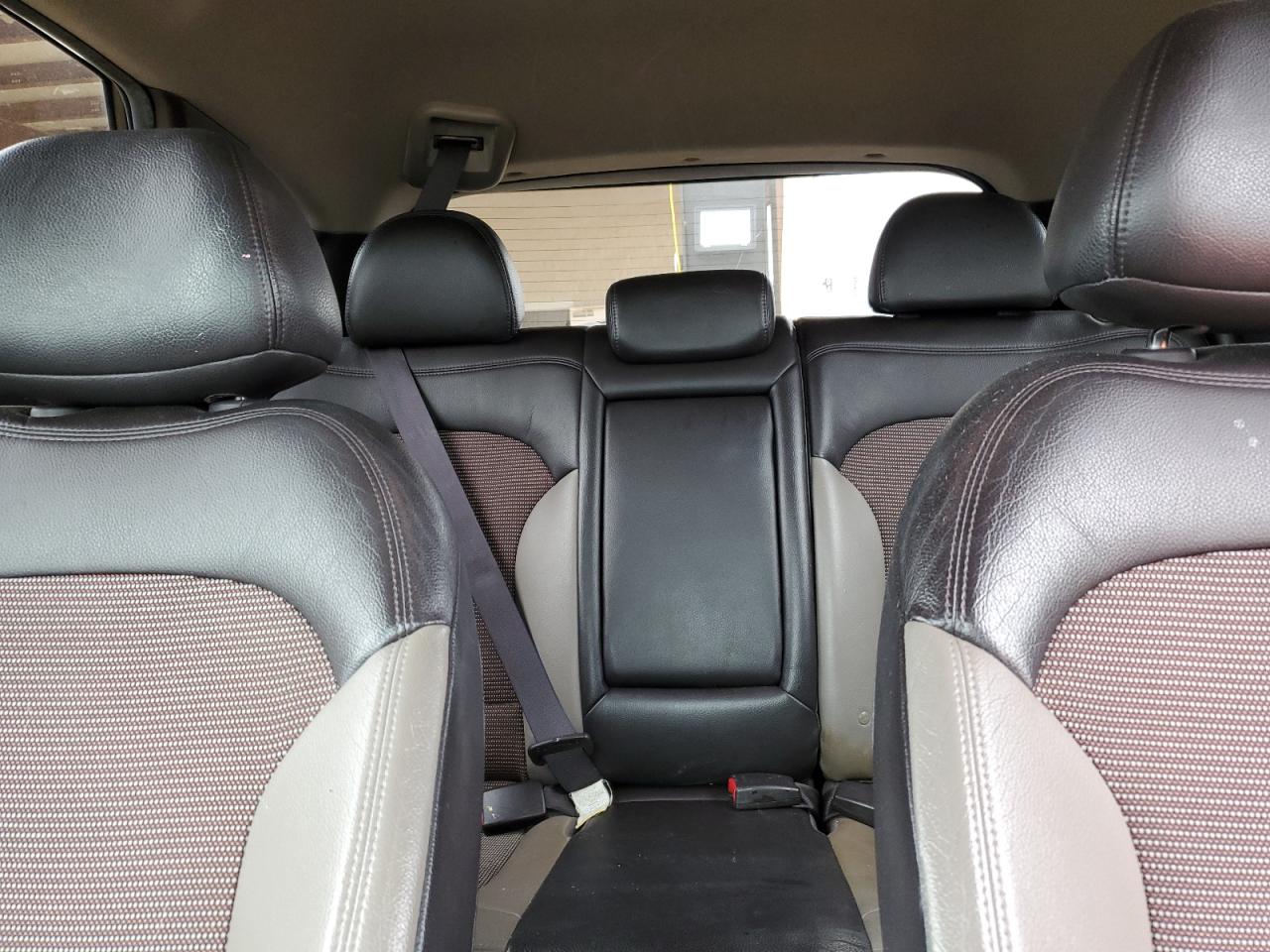 2012 Hyundai Tucson - Image 10