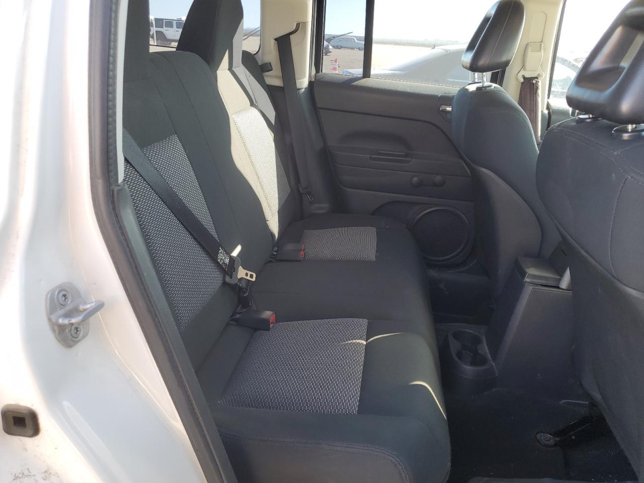 2009 Jeep Liberty (Patriot) - Image 11