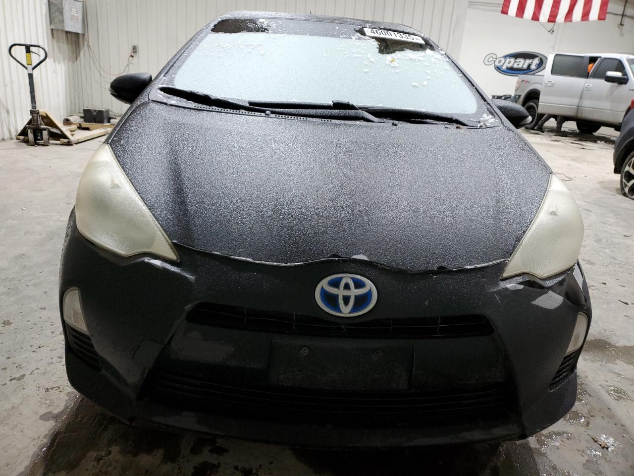 2012 Toyota Prius - Image 5