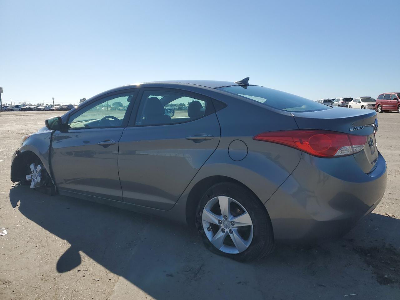 2013 Hyundai Elantra - Image 2