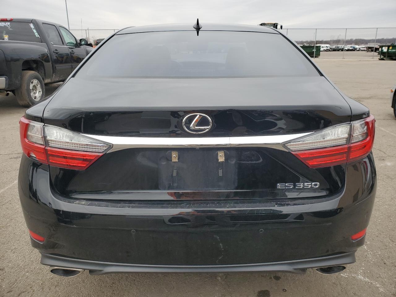 2016 Lexus ES - Image 6