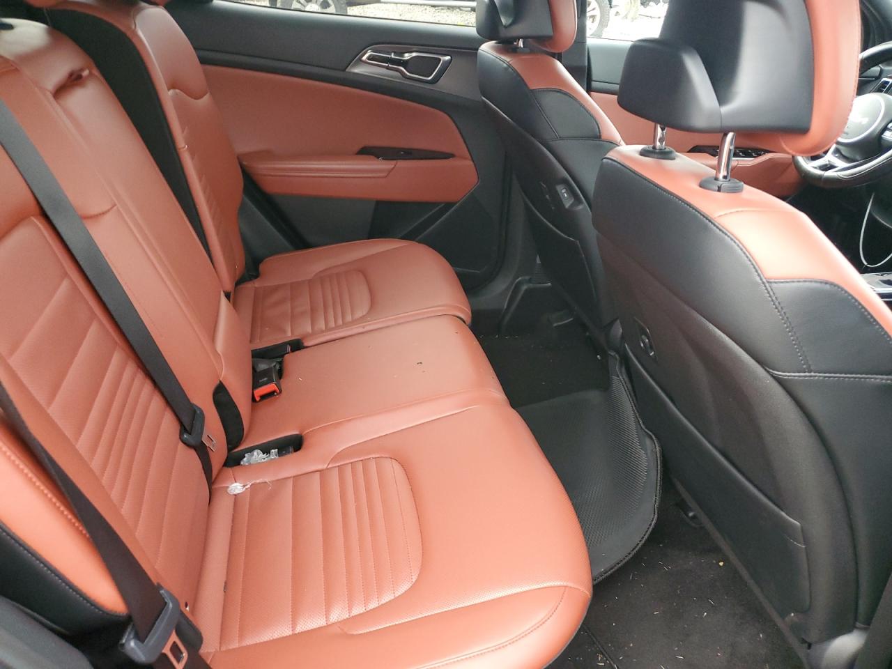 2023 Kia Sportage - Image 12