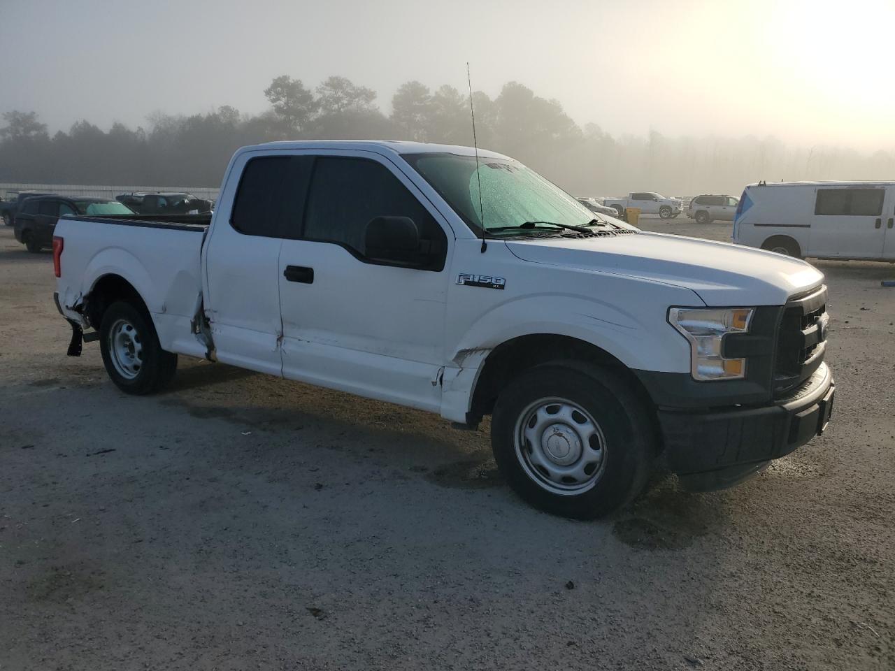 2015 Ford F-150 - Image 4