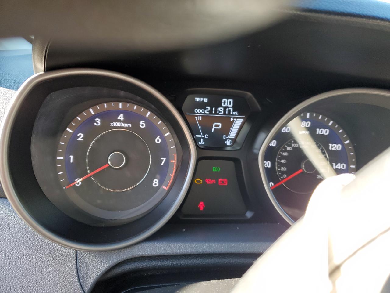 2013 Hyundai Elantra - Image 9