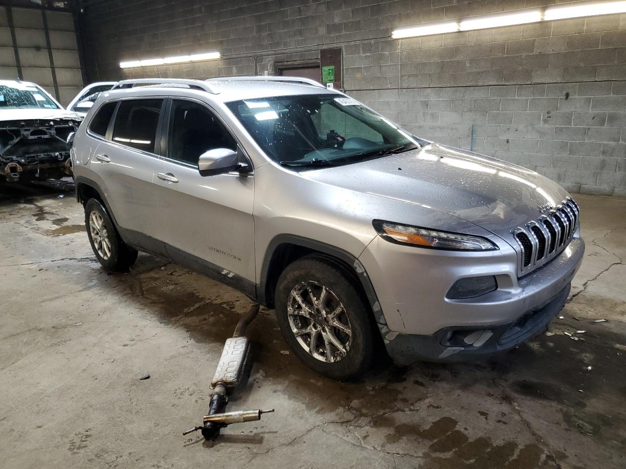 2016 Jeep Grand Cherokee - Image 4