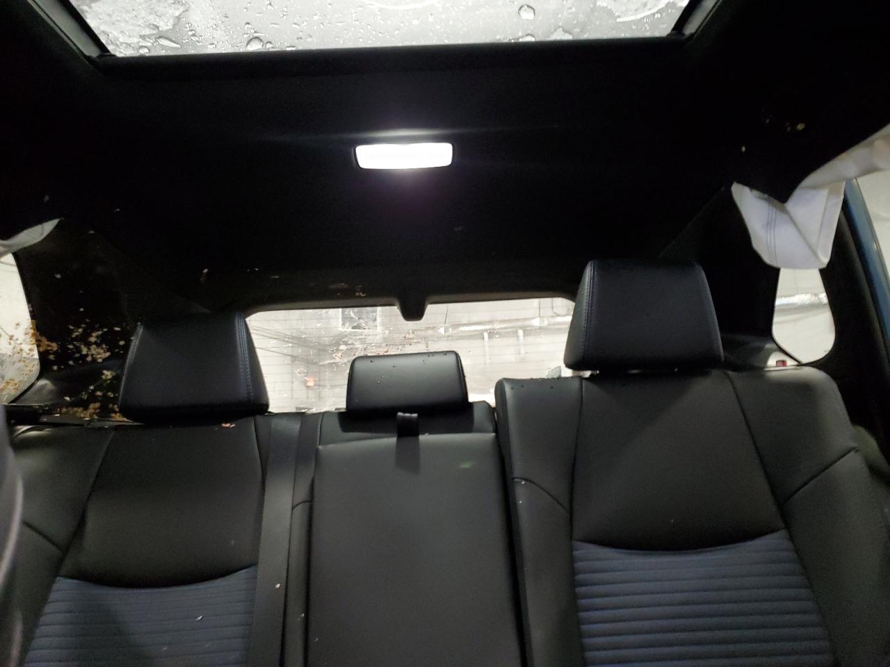 2024 Toyota RAV 4 - Image 10