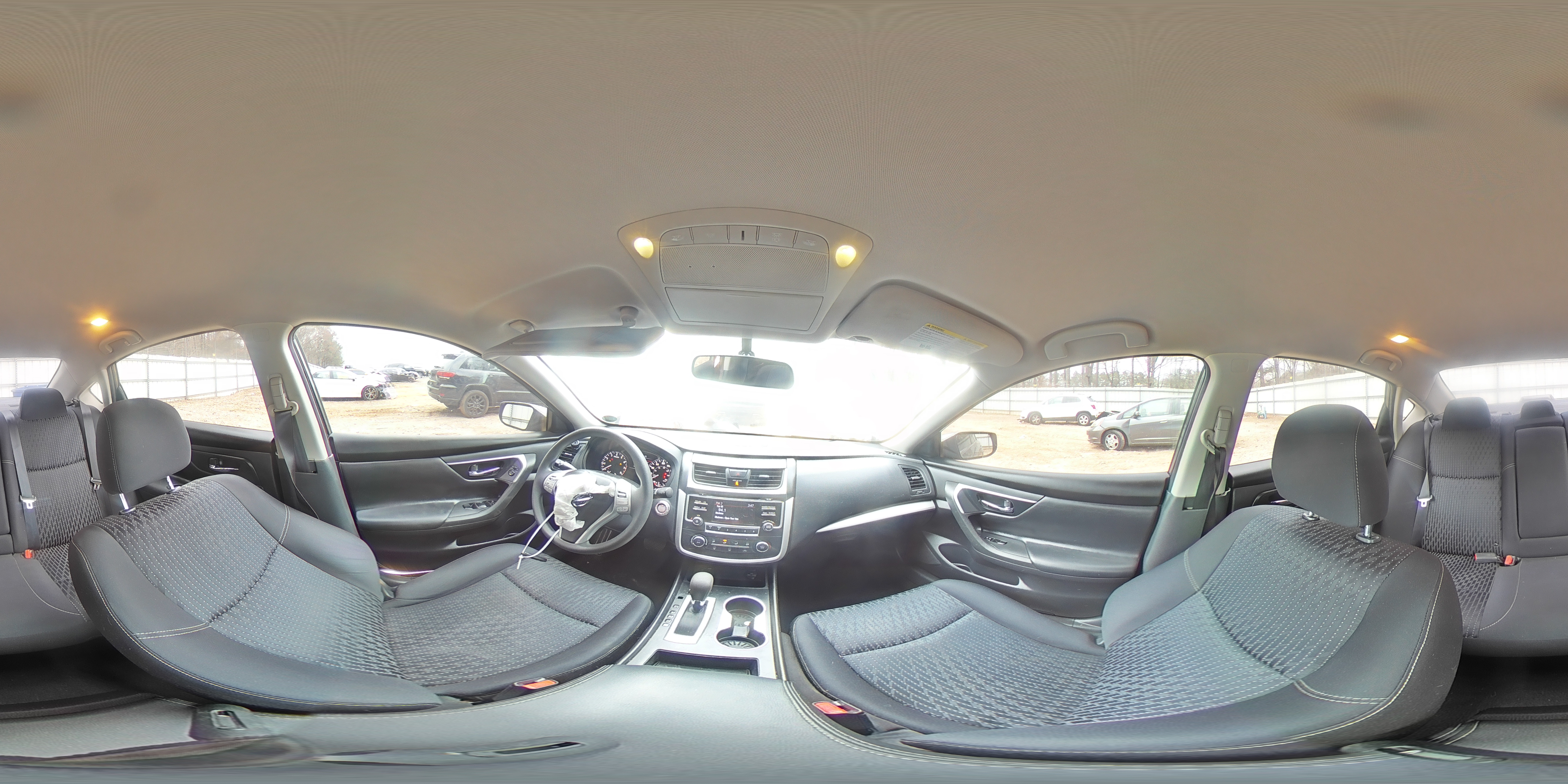2016 Nissan Altima - Image 13