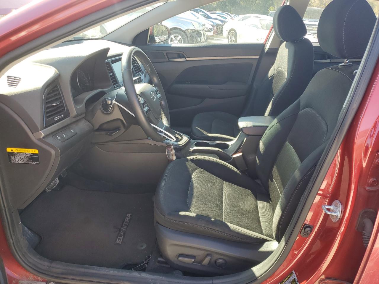 2017 Hyundai Elantra - Image 7