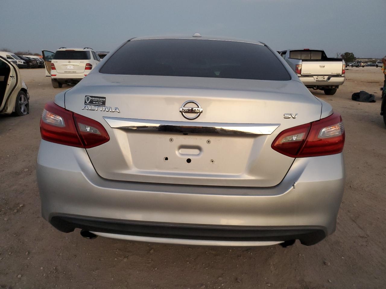 2018 Nissan Altima - Image 6