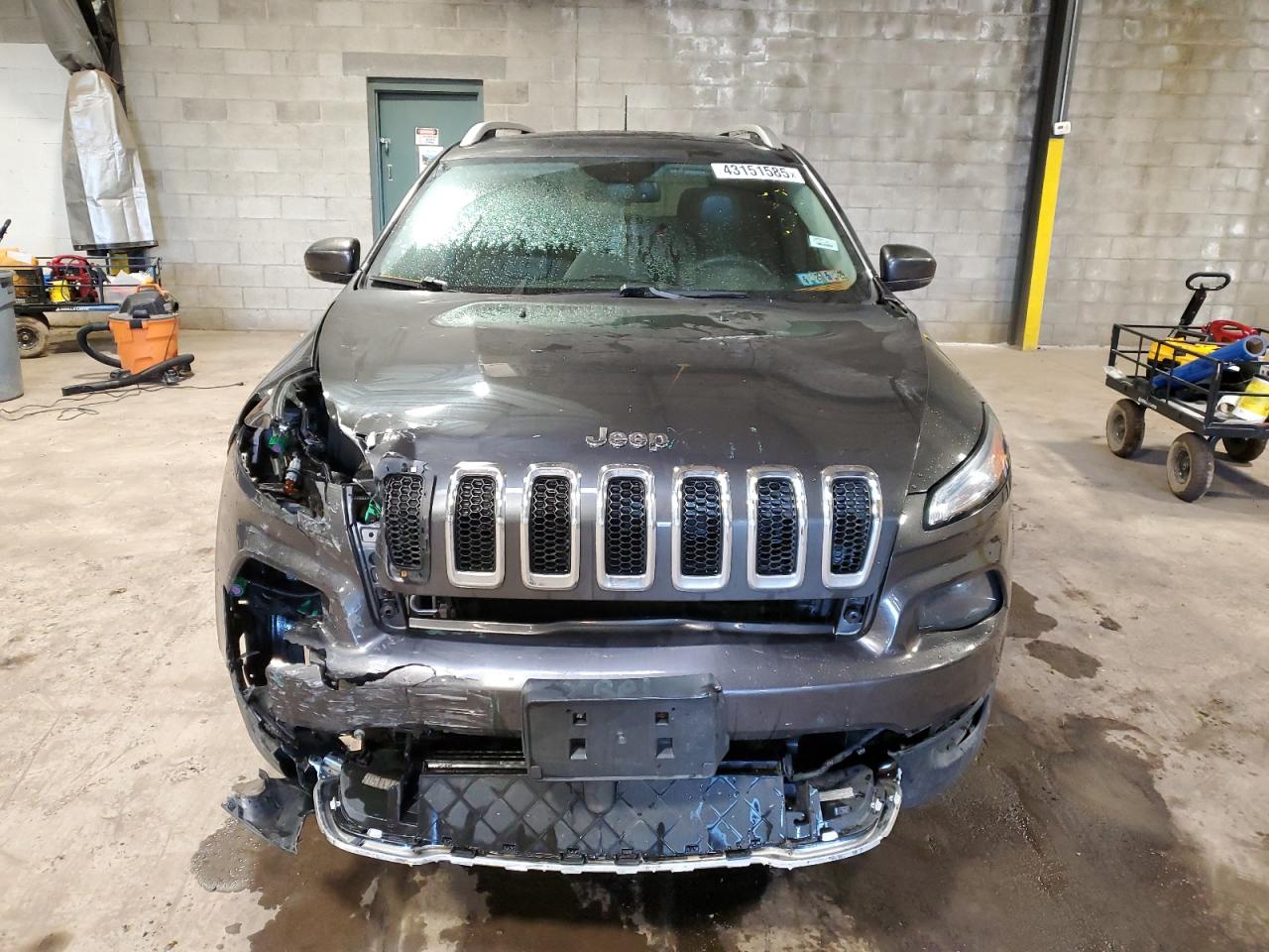 2016 Jeep Grand Cherokee - Image 5