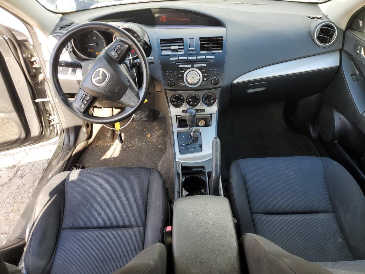 2011 Mazda 3 - Image 8