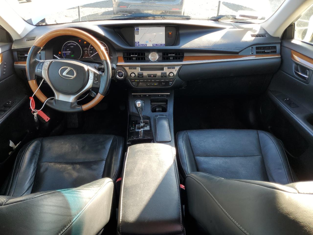 2013 Lexus ES - Image 8