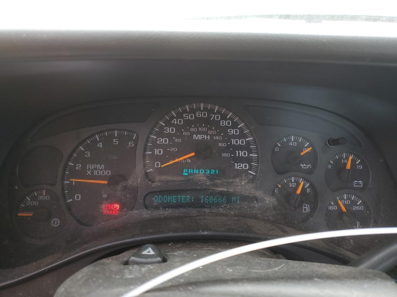 2004 Chevrolet Silverado - Image 9