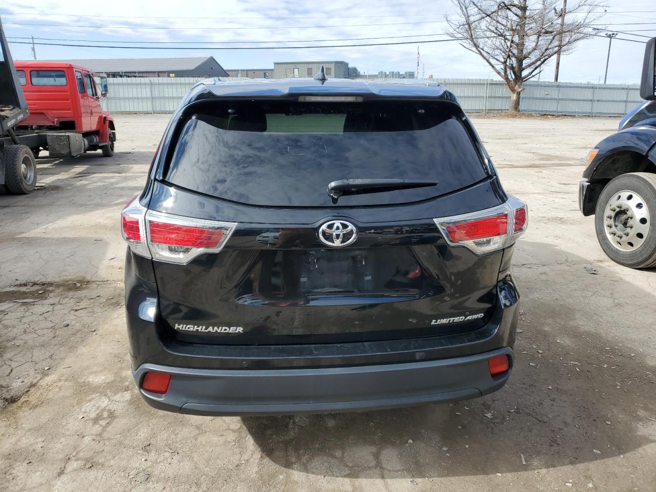 2015 Toyota Highlander - Image 6