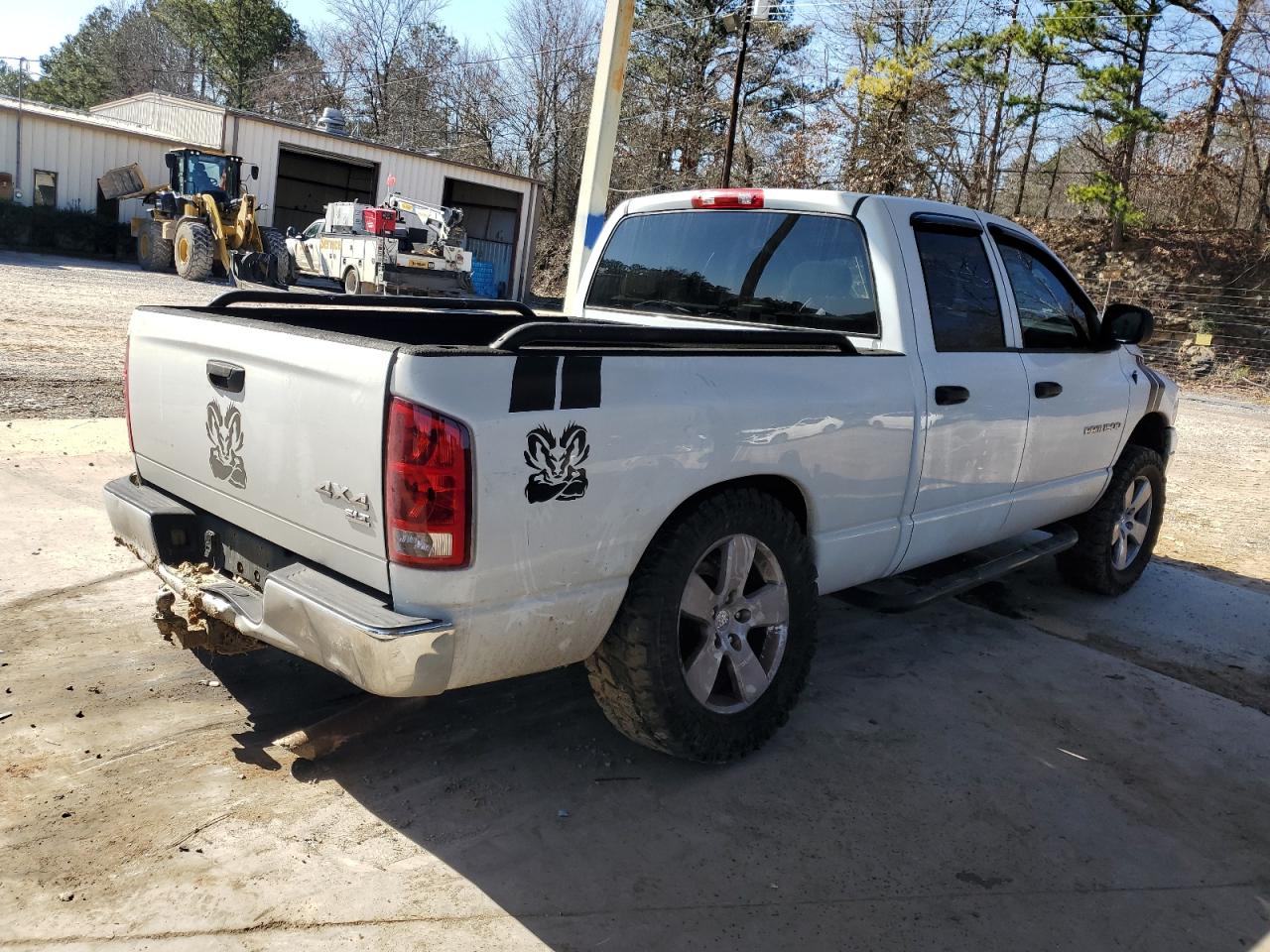 2005 Dodge RAM - Image 3