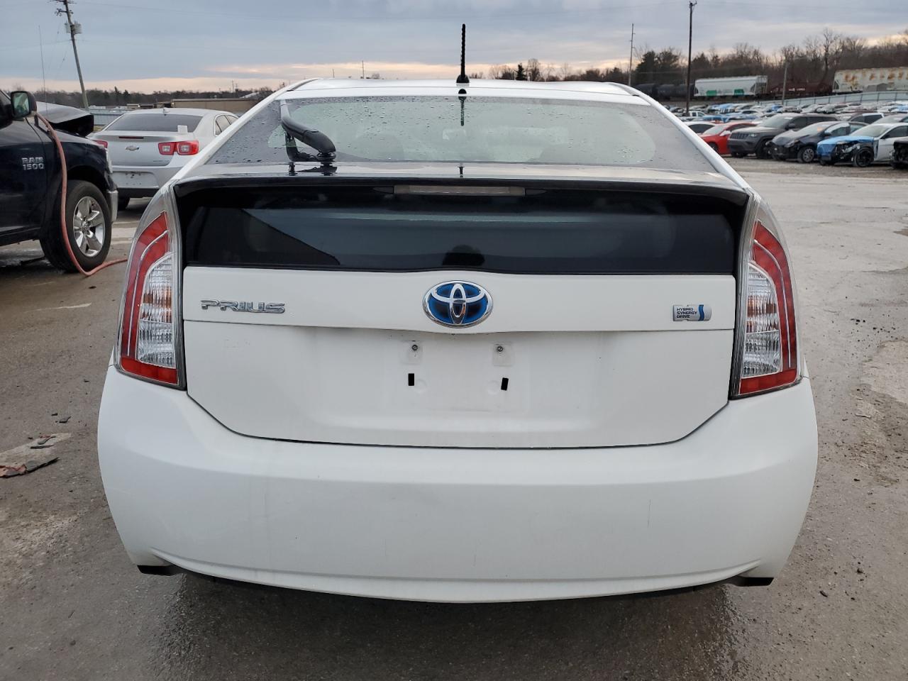 2012 Toyota Prius - Image 6