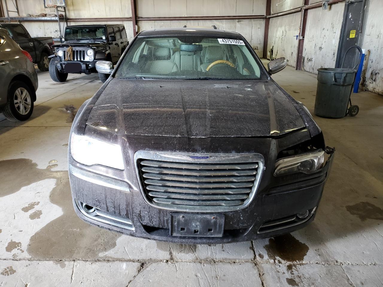 2012 Chrysler 300 - Image 5