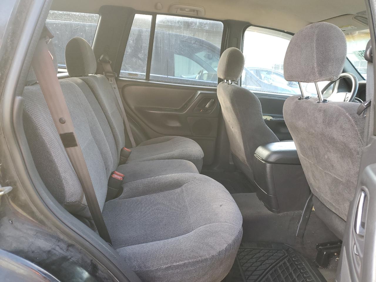 2000 Jeep Grand Cherokee - Image 11