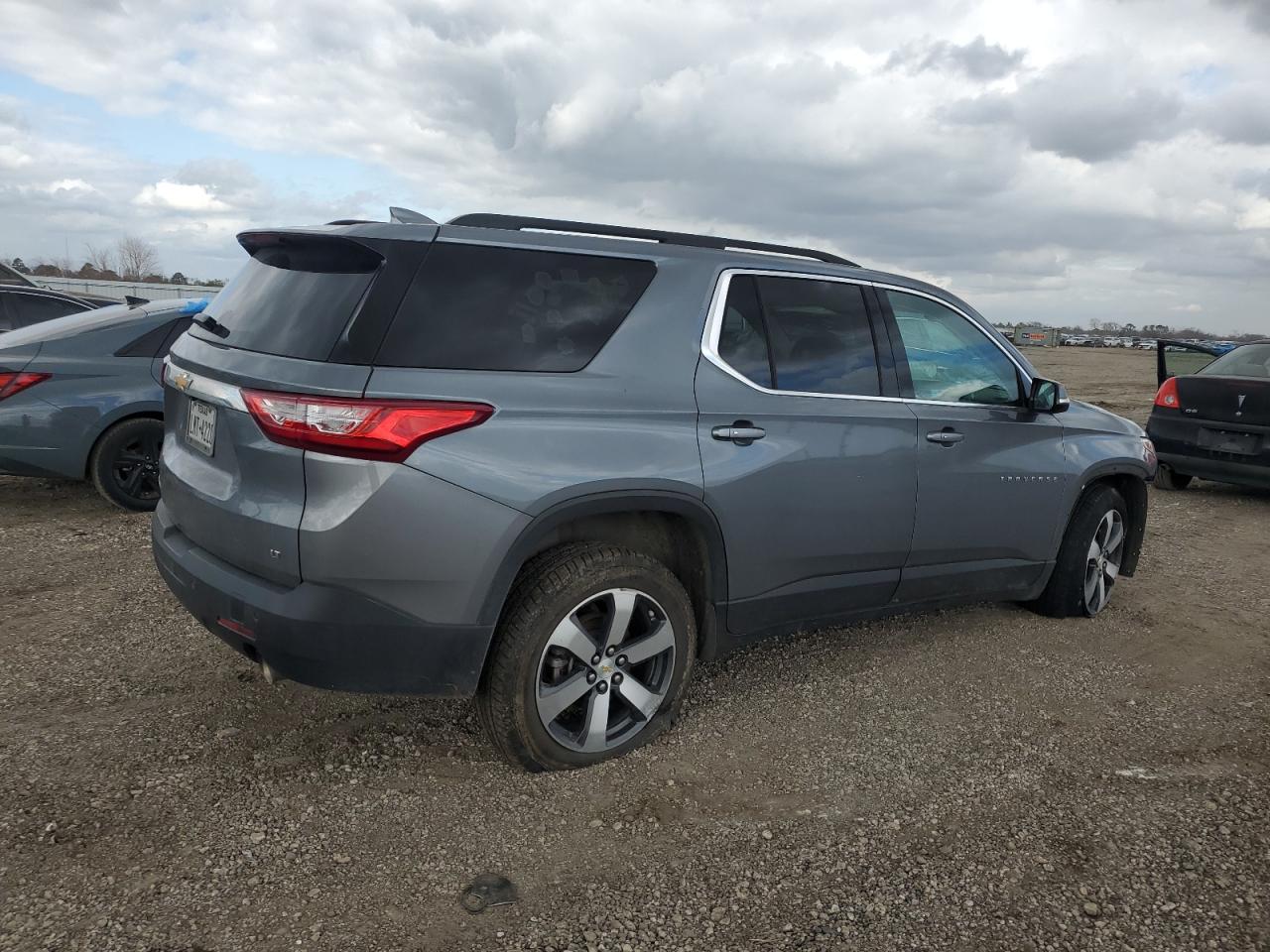 2019 Chevrolet Traverse - Image 3