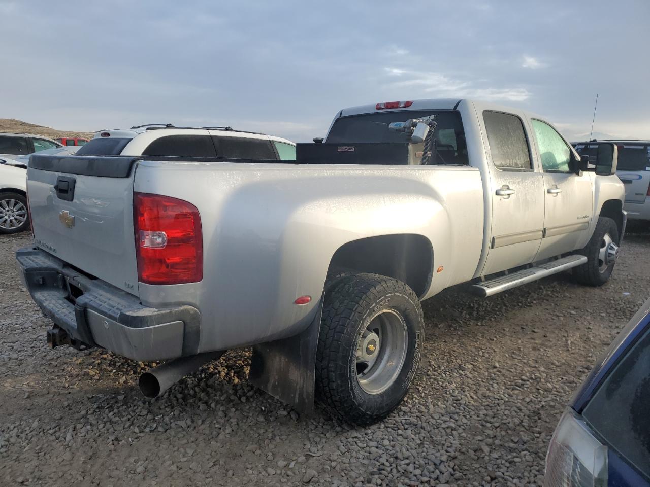 2011 Chevrolet Silverado - Image 3