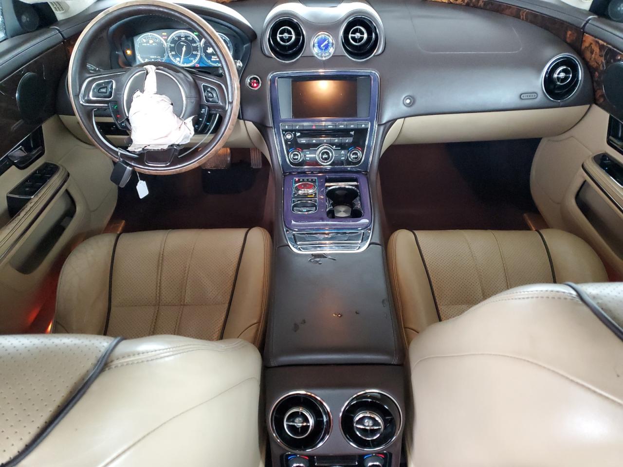 2013 Jaguar XJ - Image 8