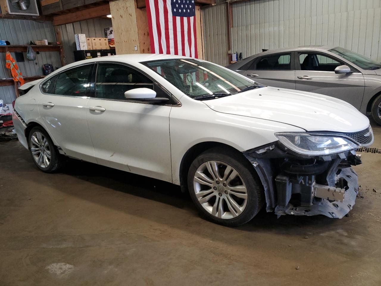 2015 Chrysler 200 - Image 4