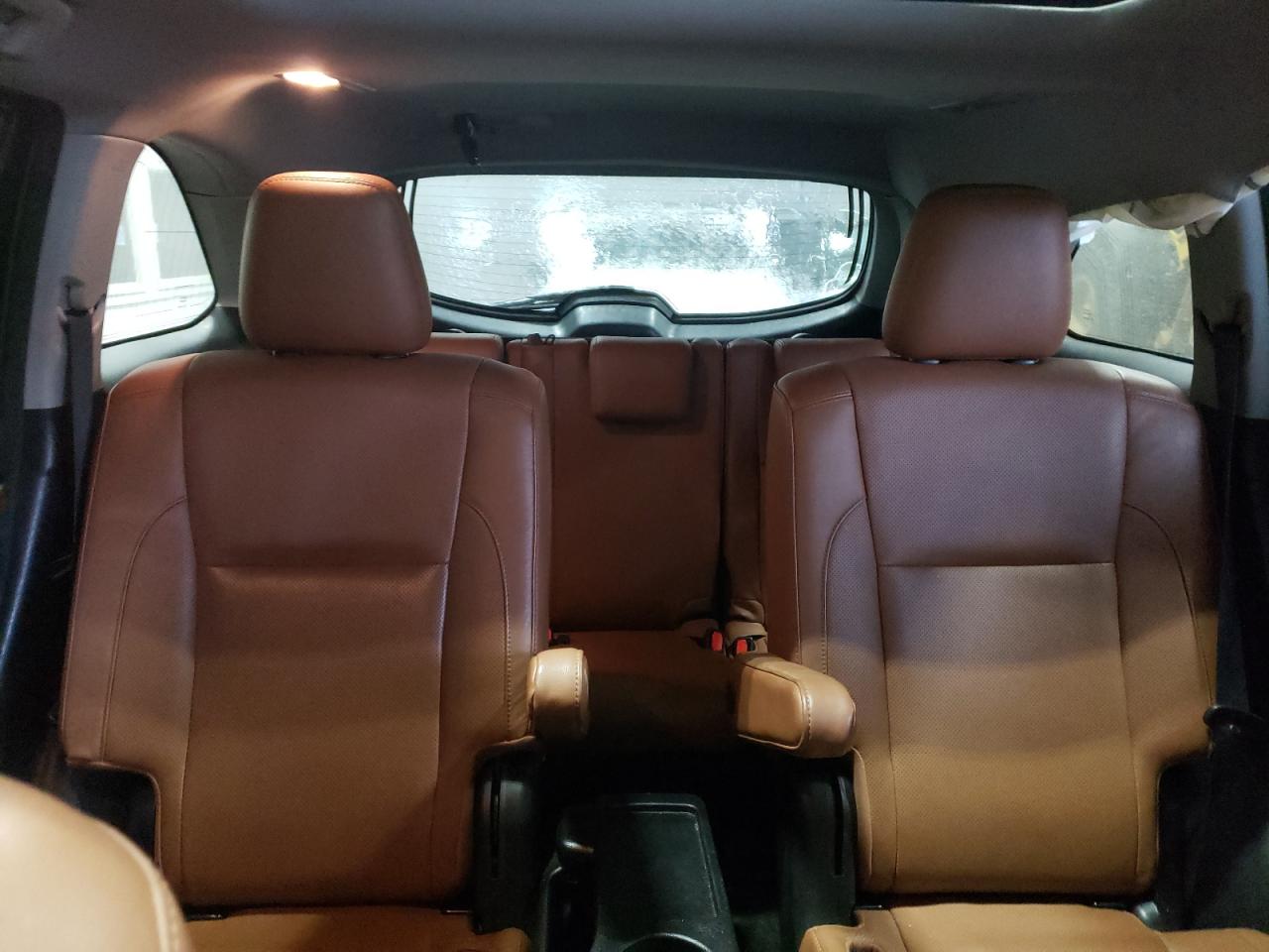 2017 Toyota Highlander - Image 10
