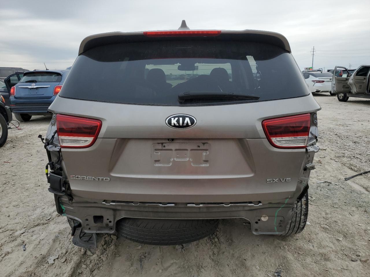 2018 Kia Sorento - Image 6