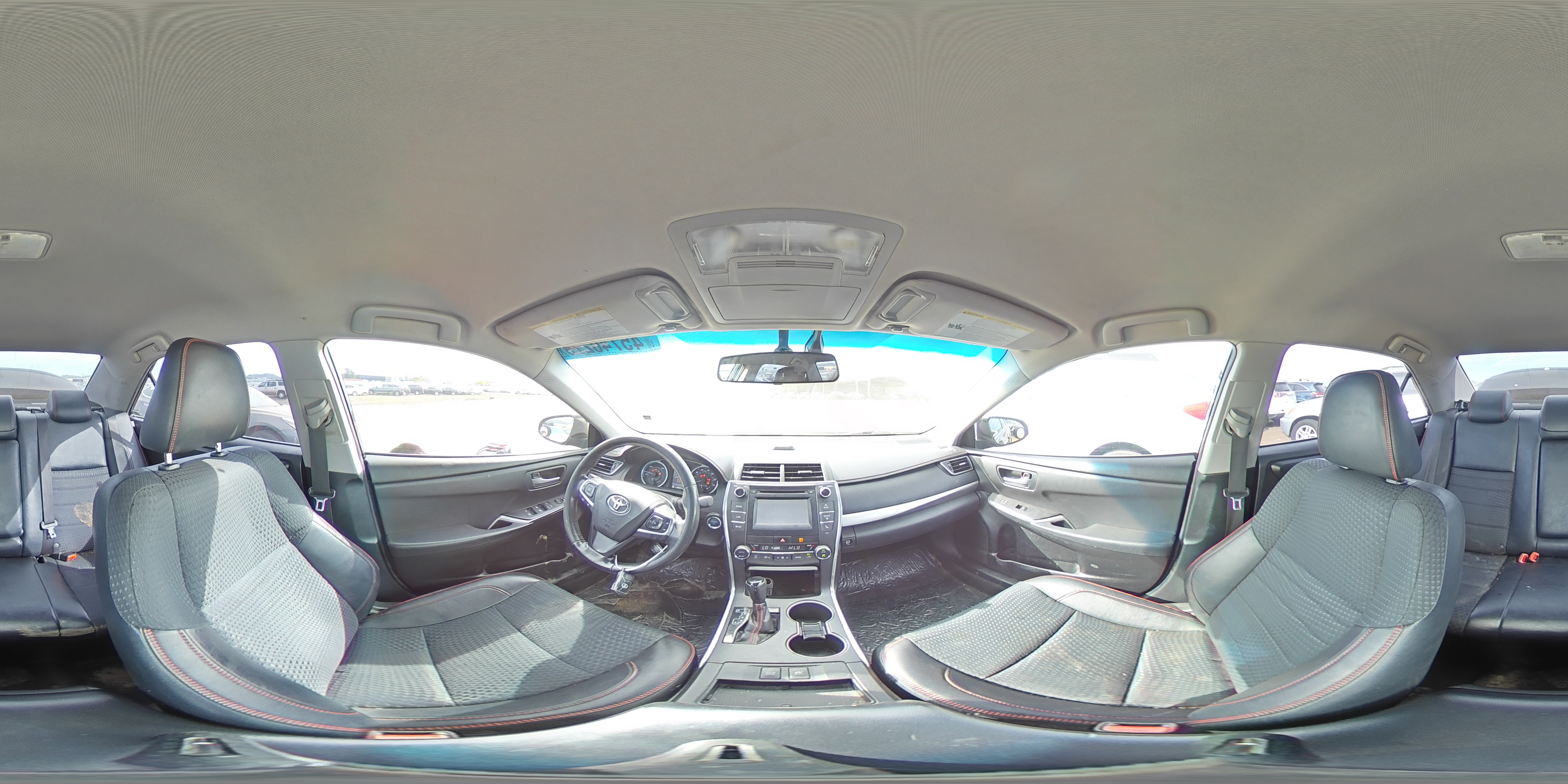 2015 Toyota Camry - Image 13