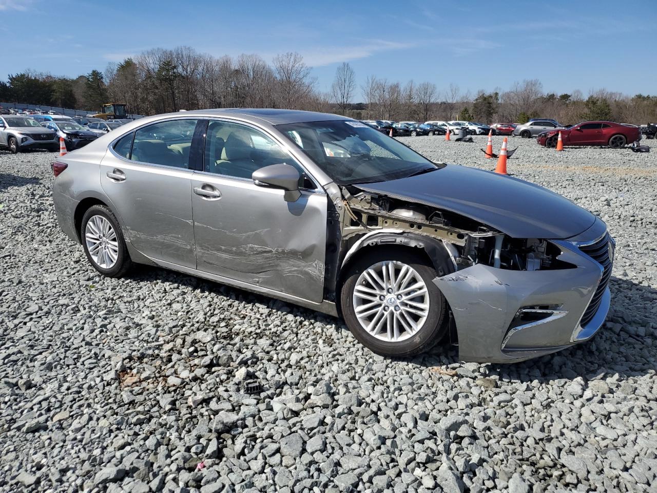 2018 Lexus ES - Image 4