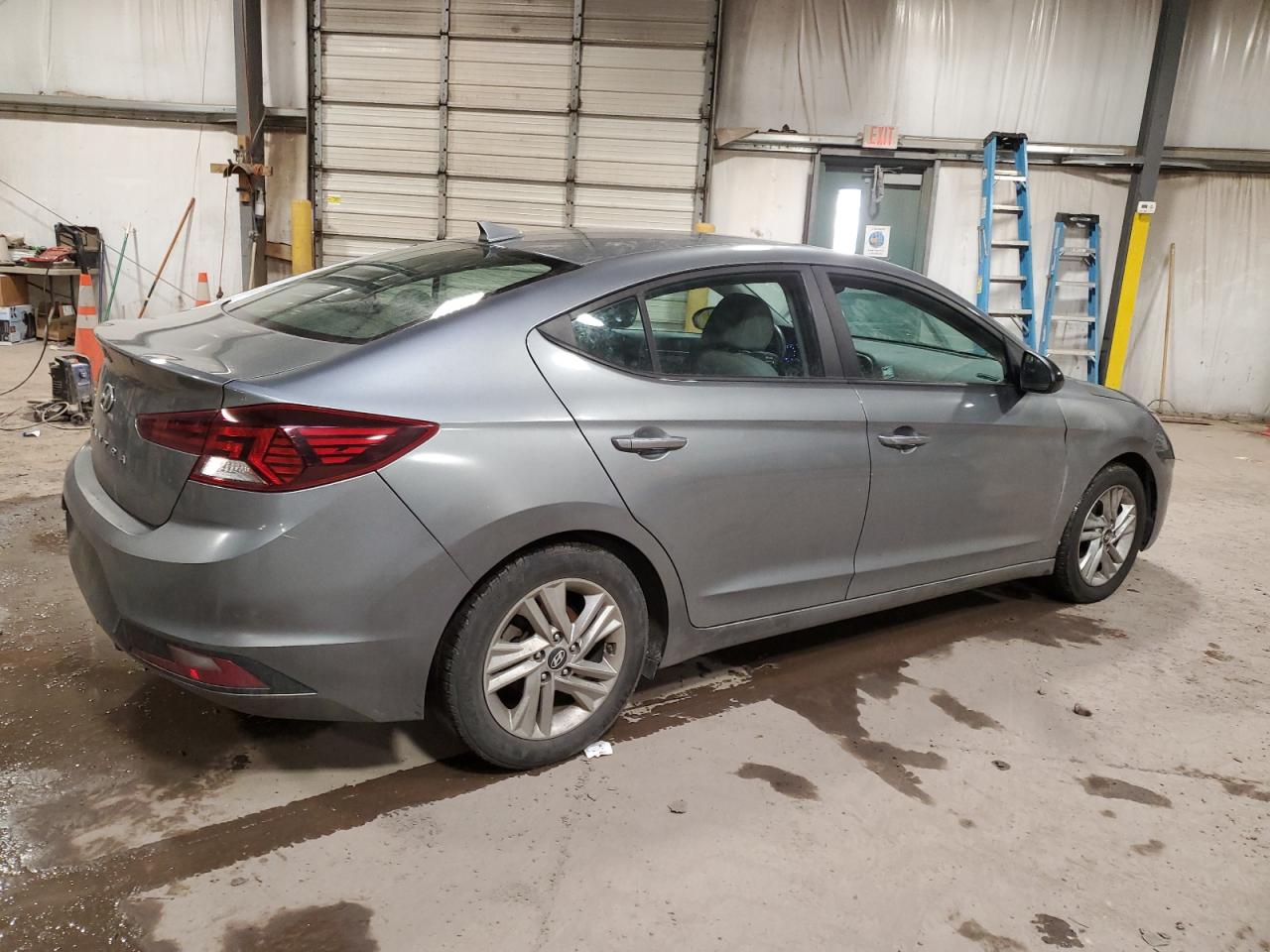 2019 Hyundai Elantra - Image 3