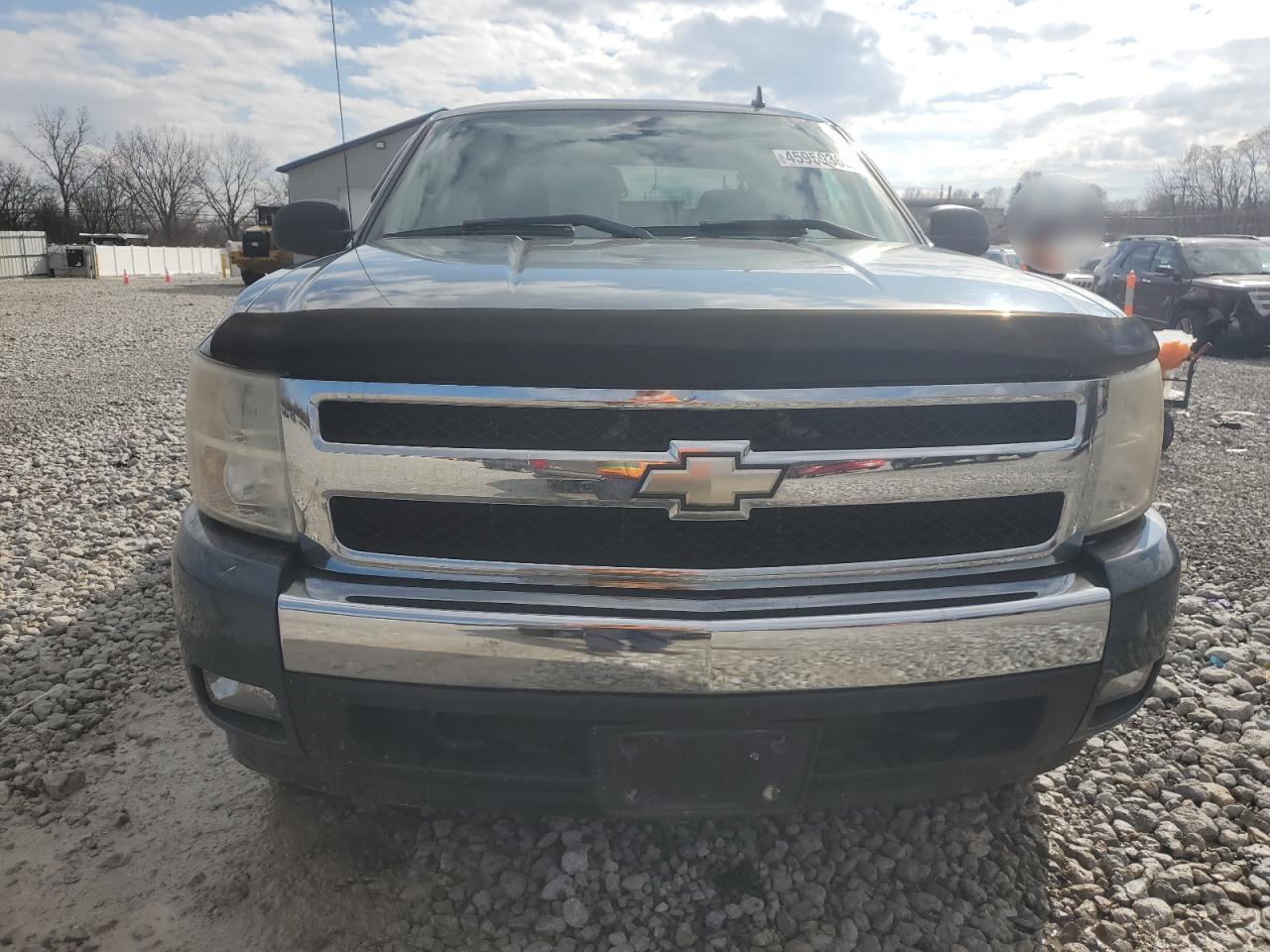 2007 Chevrolet Silverado - Image 5