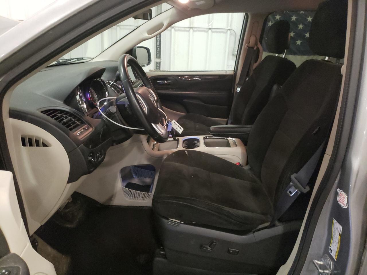 2016 Dodge Caravan - Image 7