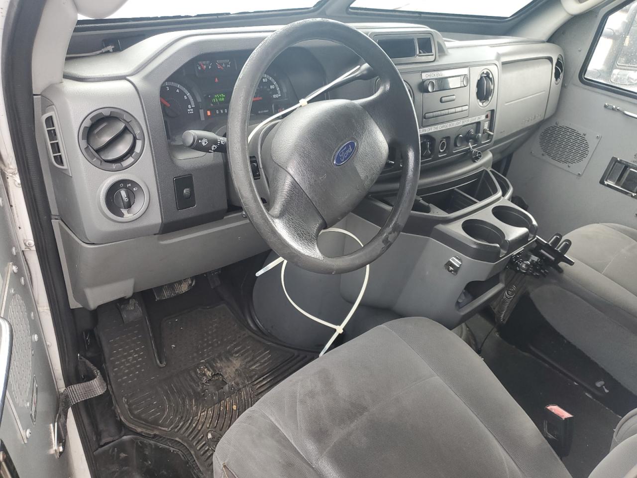 2009 Ford Econoline - Image 8