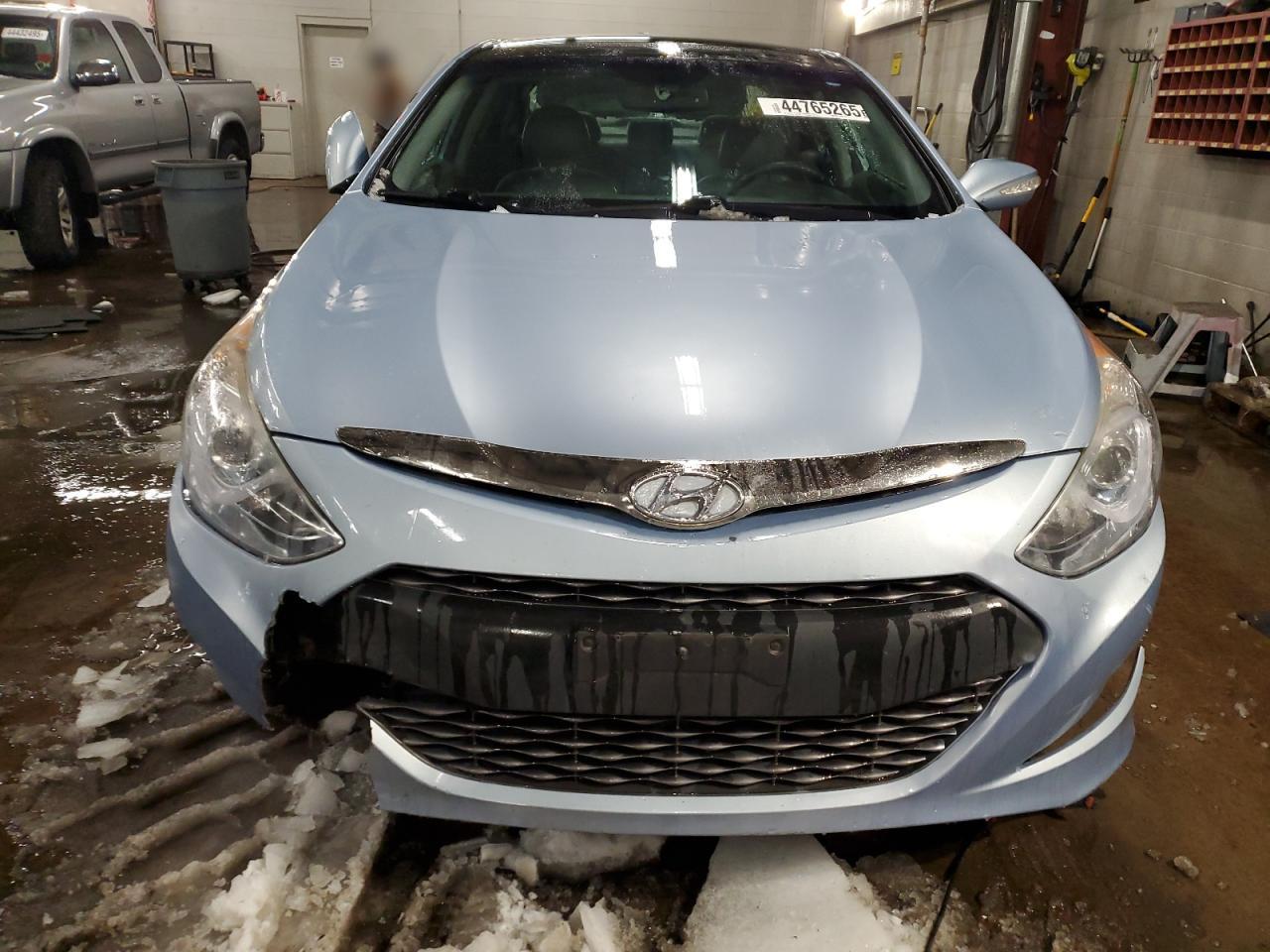 2012 Hyundai Sonata - Image 5