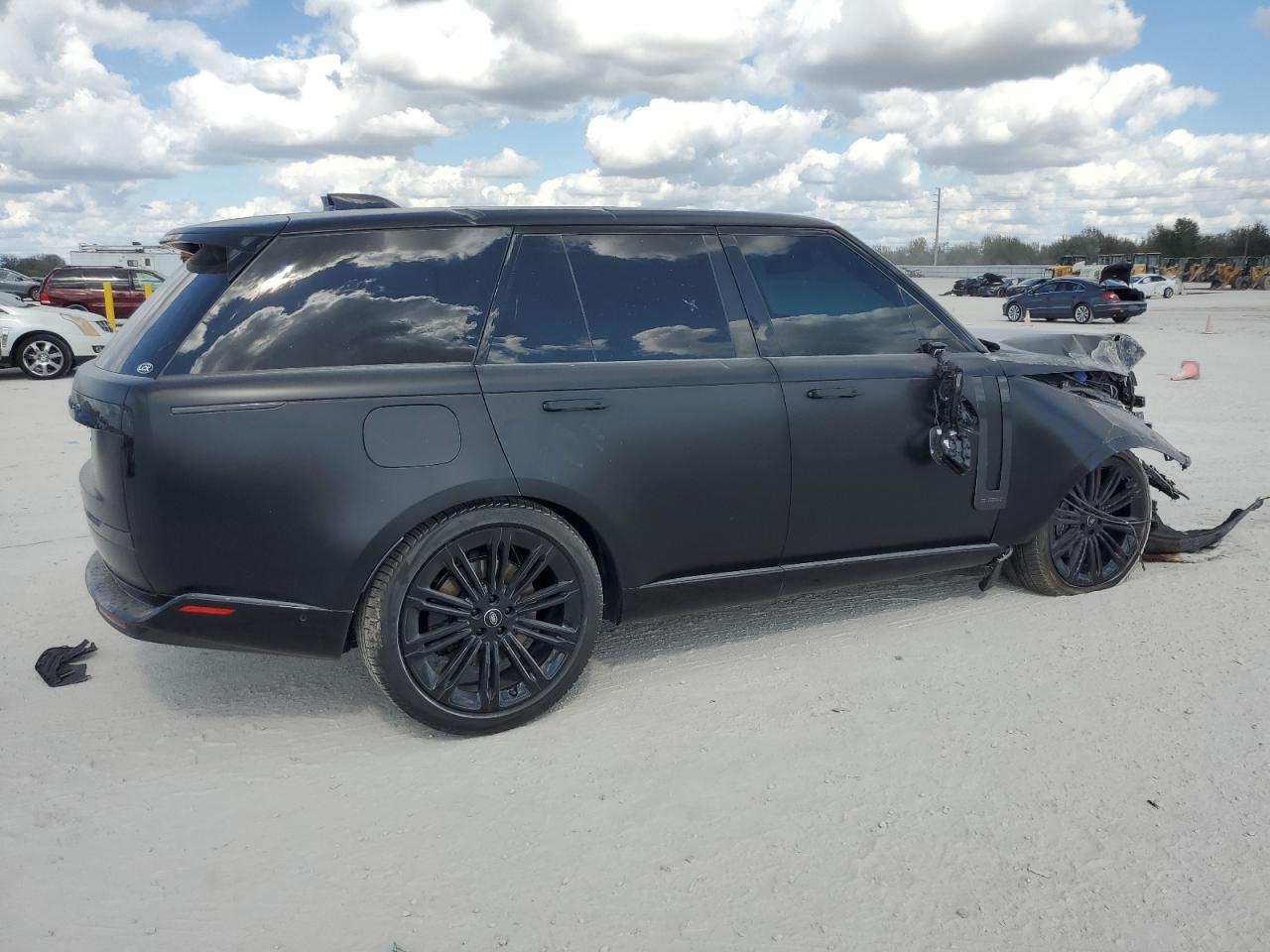 2024 Land Rover Range Rover - Image 3