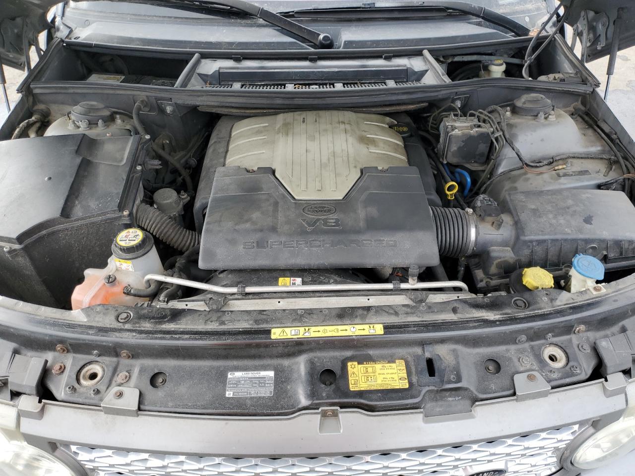 2009 Land Rover Range Rover - Image 12