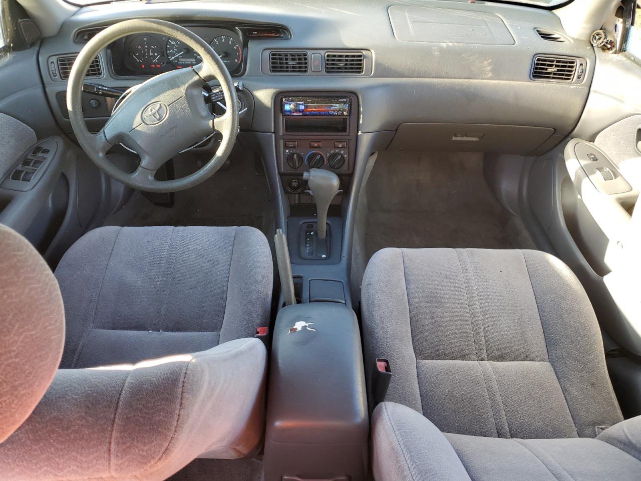 2001 Toyota Camry - Image 8