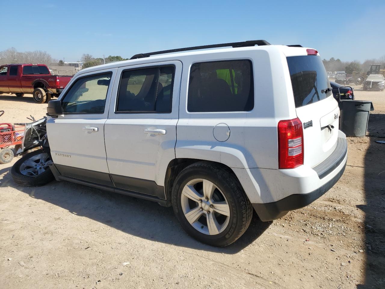 2017 Jeep Liberty (Patriot) - Image 2
