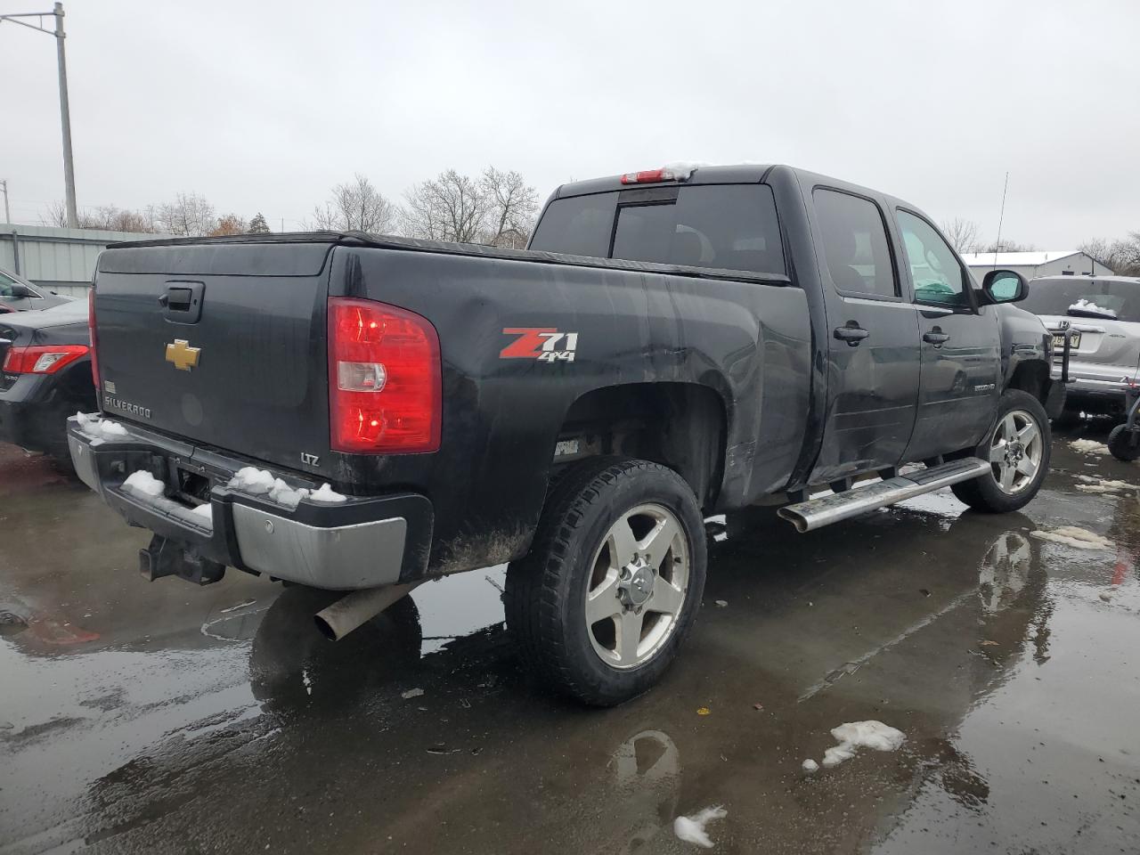 2013 Chevrolet Silverado - Image 3