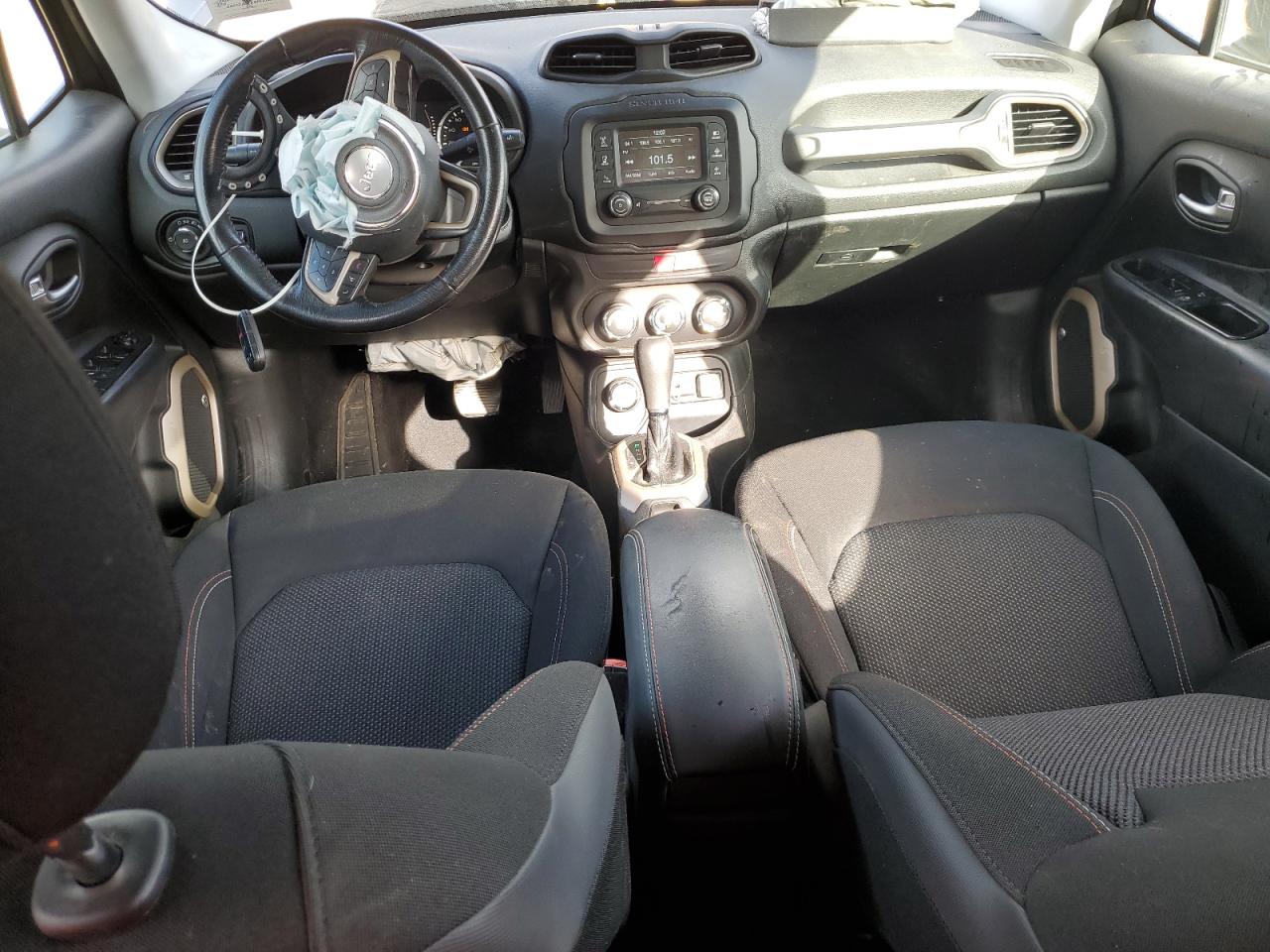 2016 Jeep Renegade - Image 8