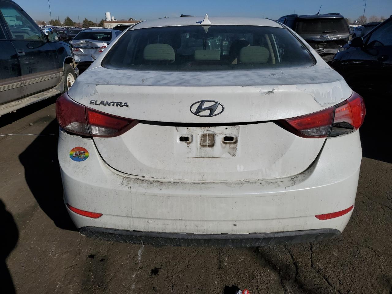 2015 Hyundai Elantra - Image 6