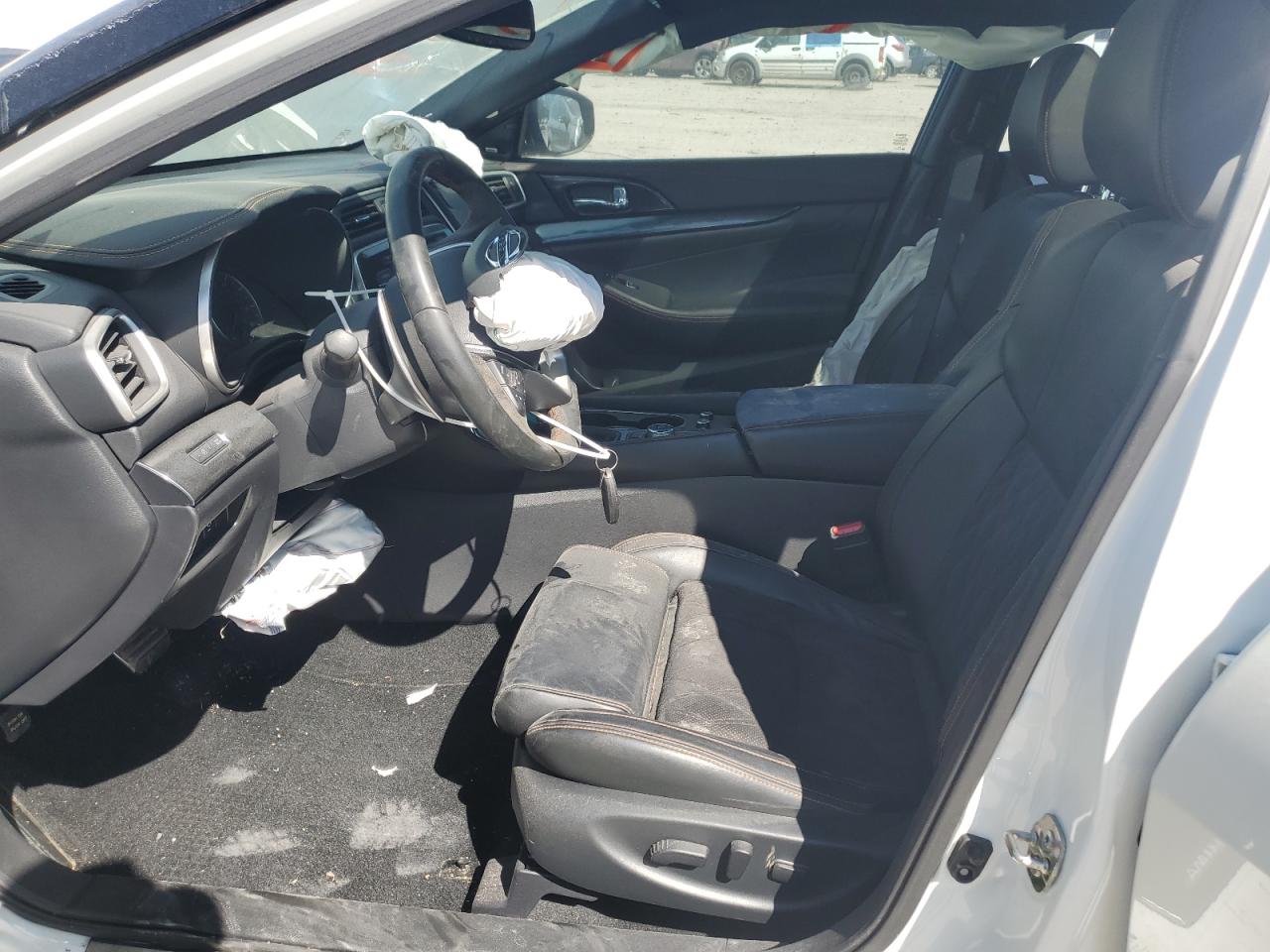 2019 Nissan Maxima - Image 7