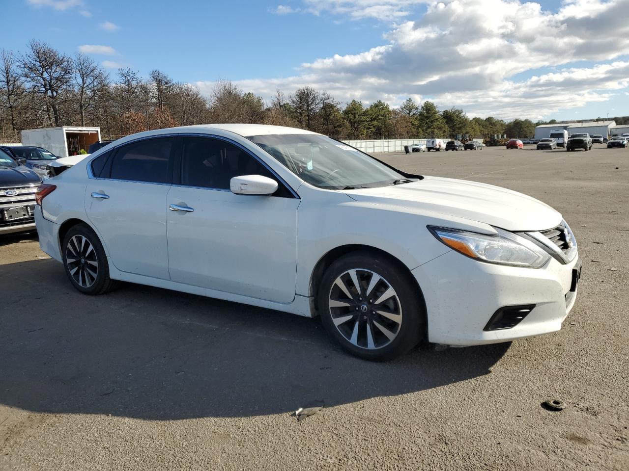2018 Nissan Altima - Image 4