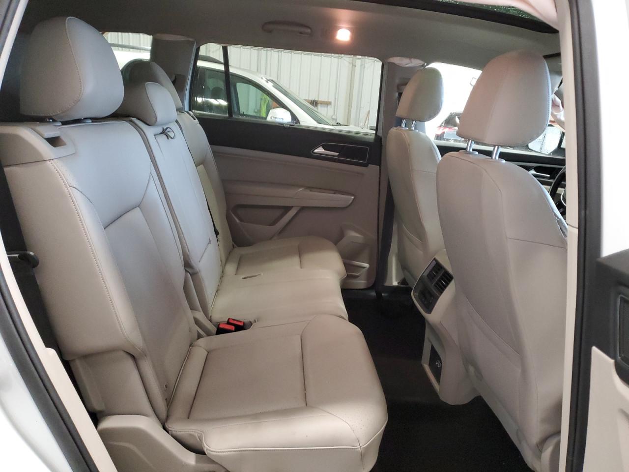 2019 Volkswagen Atlas - Image 11